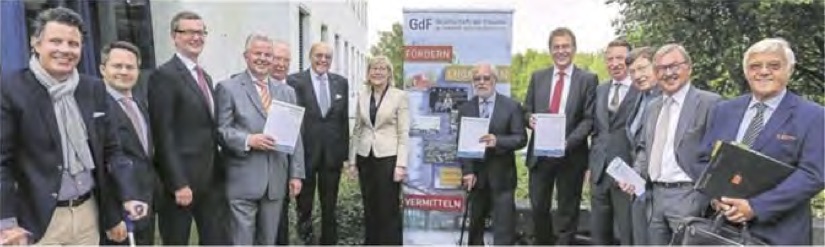 Masterplan vor Freunden